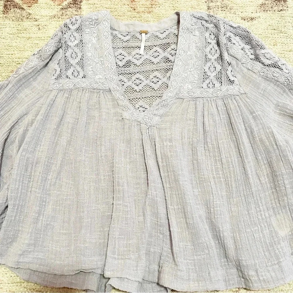 Lavender Carry Me Away Gauze Crop Top sz S
Women's Blouse Shirt - Picture 11 of 12